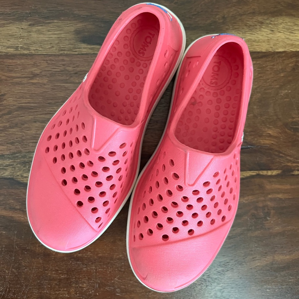 Toms Tiny Classic Rompers Water shoes for kids